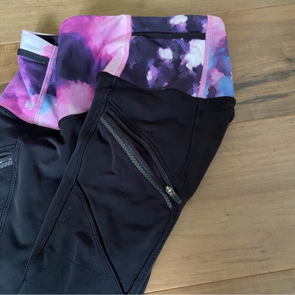 Lululemon Toasty Tech Tights - Picture 5 of 6